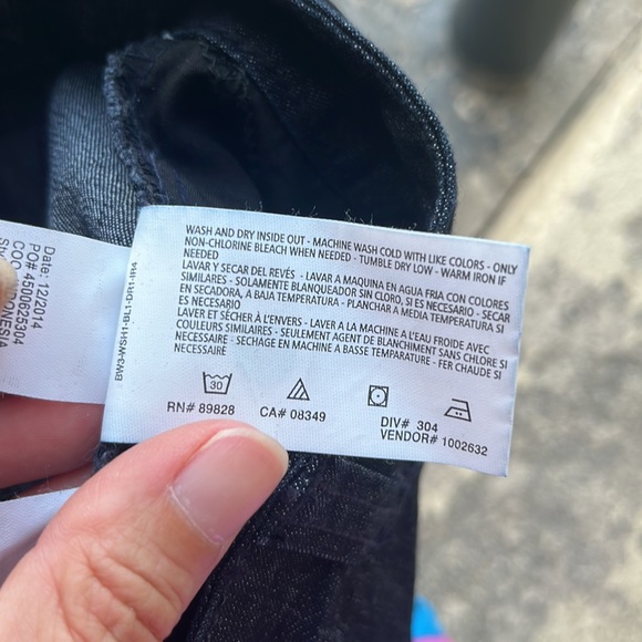 New Bandolino tummy control Bermuda - Picture 16 of 16